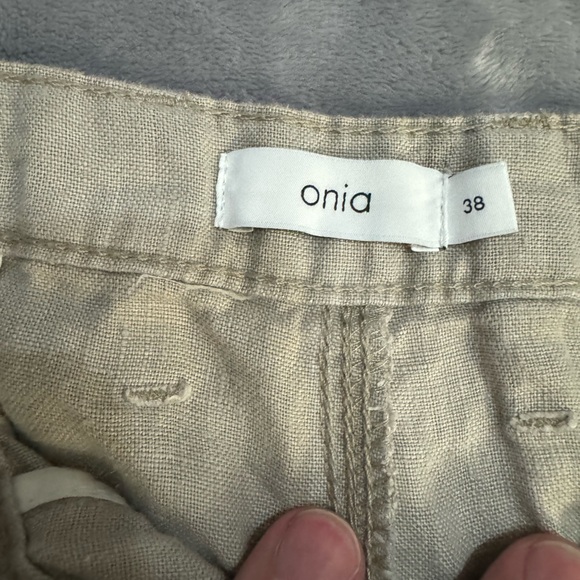 Onia Linen Shorts in Light Tan, Size 38 w/ 7” Inseam - Picture 3 of 8